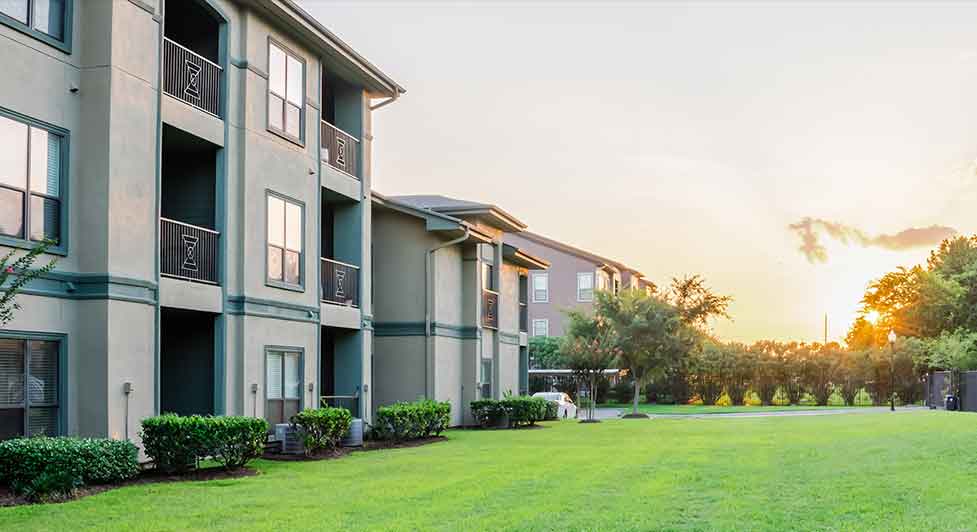 Financing Multifamily Acquisitions Under Negative Leverage 10 Financing Multifamily Acquisitions Under Negative Leverage -